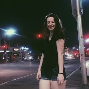 Meet your Posher, Leah